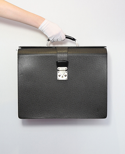 Pilot Case Oural Briefcase, front view